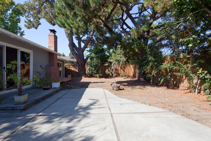 Backyard (B) Picture - 1032 Cuesta Dr, Mountain View 94040 Backyard (B) picture - 1032 Cuesta Dr, Mountain View 94040
