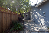 1032 Cuesta Dr, Mountain View 94040 - Sideyard 