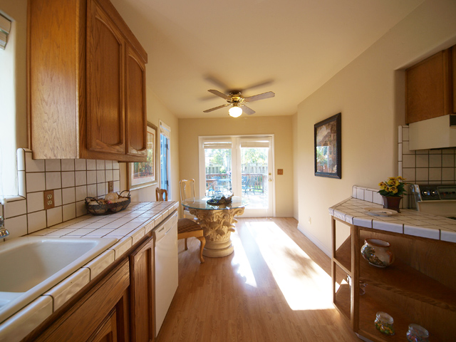 Kitchen (A) Picture - 1540 Escobita Ave, Palo Alto 94306 Kitchen (A) picture - 1540 Escobita Ave, Palo Alto 94306