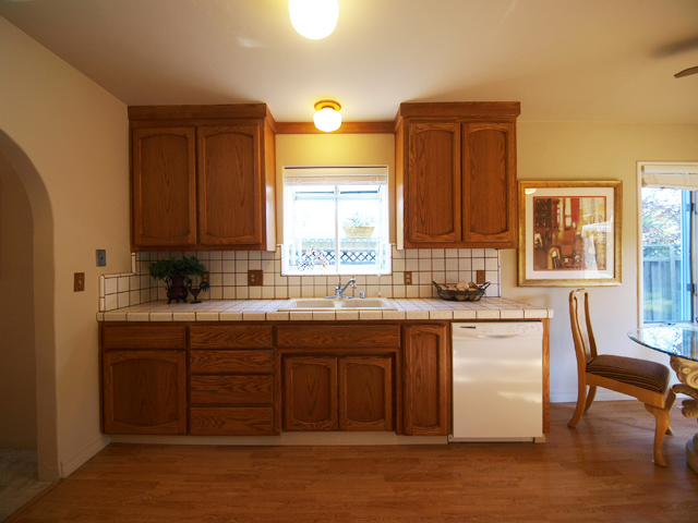 Kitchen (D) Picture - 1540 Escobita Ave, Palo Alto 94306 Kitchen (D) picture - 1540 Escobita Ave, Palo Alto 94306