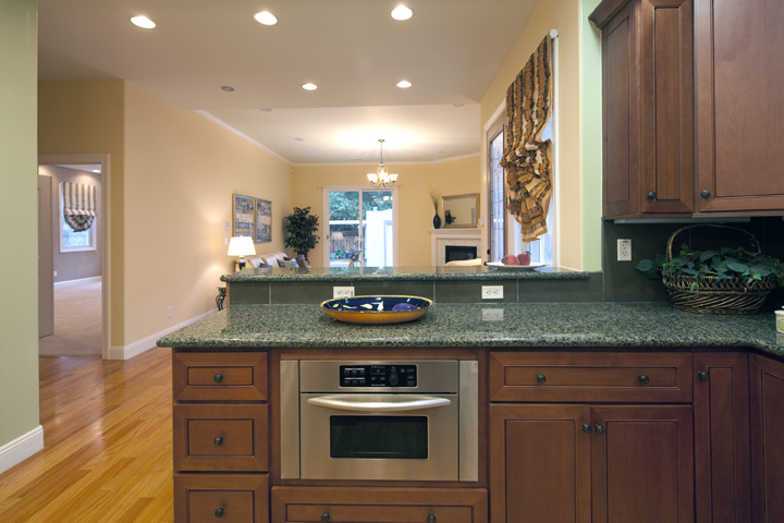 Kitchen Microwave Picture - 419 Leland Ave, Palo Alto 94306 Kitchen Microwave picture - 419 Leland Ave, Palo Alto 94306