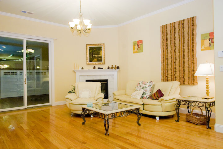 Livingroom (B) picture - 419 Leland Ave, Palo Alto 94306