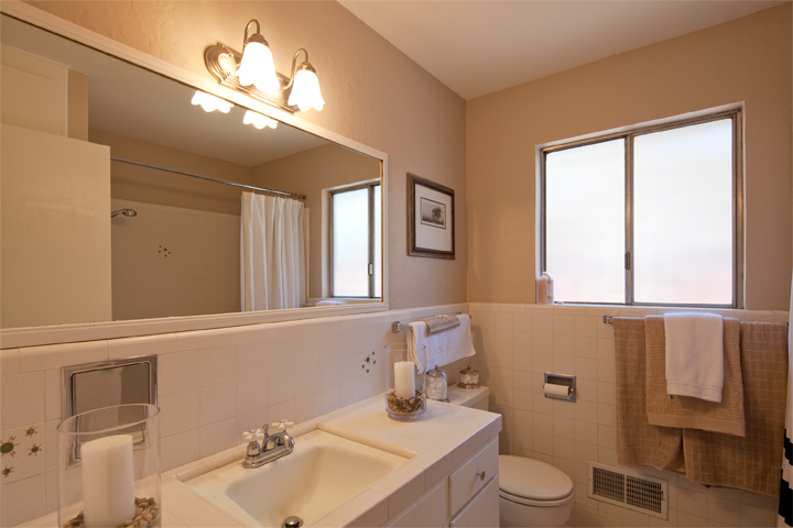 Bathroom picture - 3310 Louis Rd, Palo Alto 94303