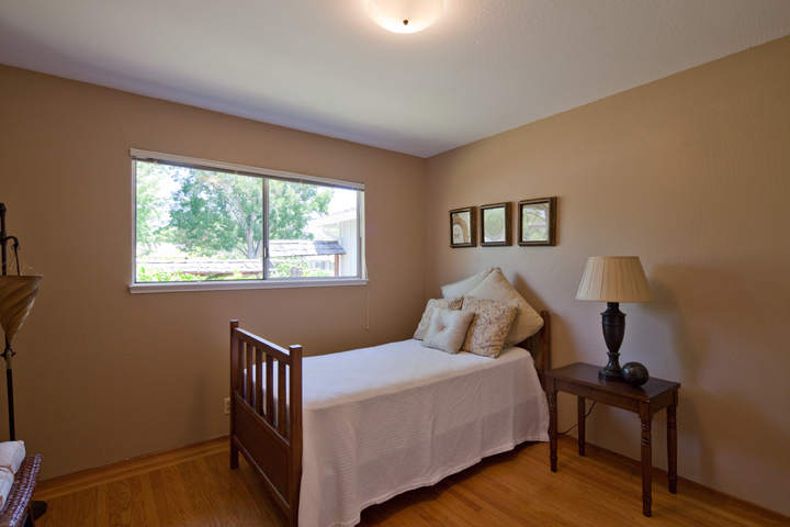 Bedroom 3 picture - 3310 Louis Rd, Palo Alto 94303