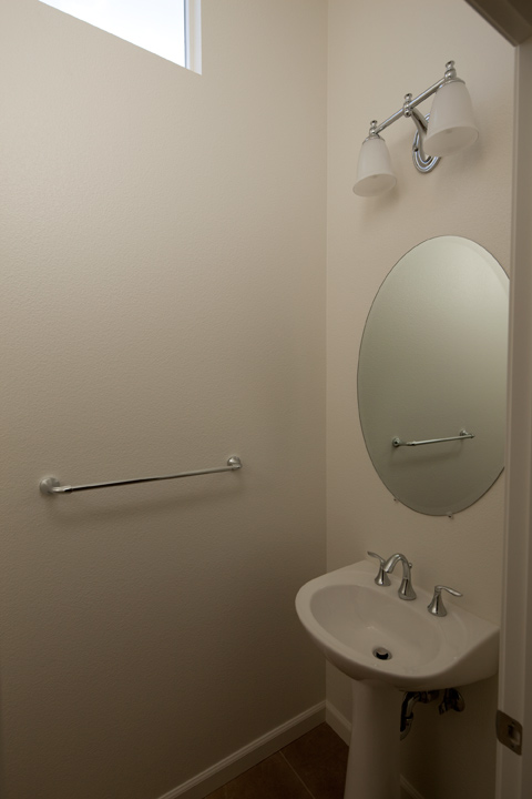 Downstairs Bath  picture - 664 Luna Park Dr, San Jose 95112