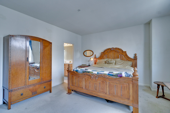 Master Bedroom picture - 127 Montelena Ct, Mountain View 2010