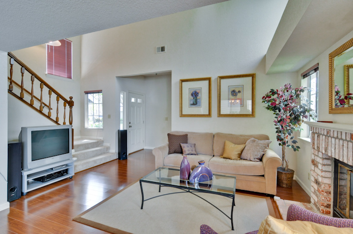 Living Room (C) picture - 317 Starfish Ln, Redwood Shores 94065