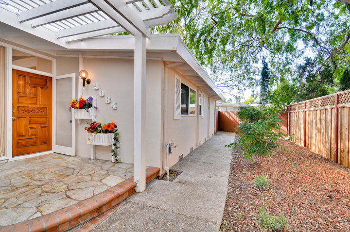Front picture - 3084 Stelling Dr, Palo Alto 94303
