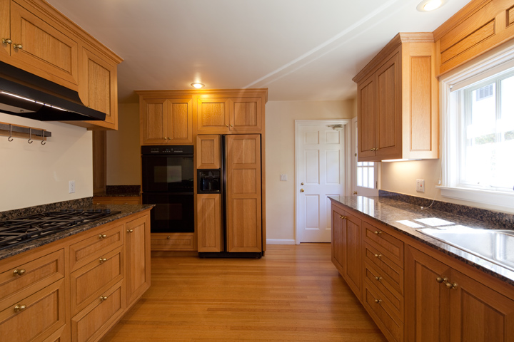 Kitchen (B) picture - 265 Tennyson Ave, Palo Alto 94301