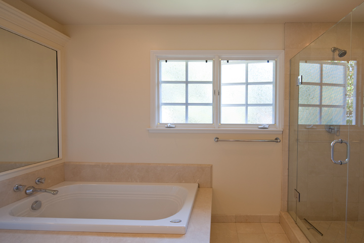 Upstairs Bath (C) picture - 265 Tennyson Ave, Palo Alto 94301