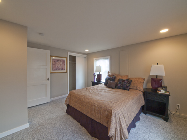 Bedroom 3 (C) Picture - 4023 Bayview Ave, San Mateo 94403 Bedroom 3 (C) picture - 4023 Bayview Ave, San Mateo 94403