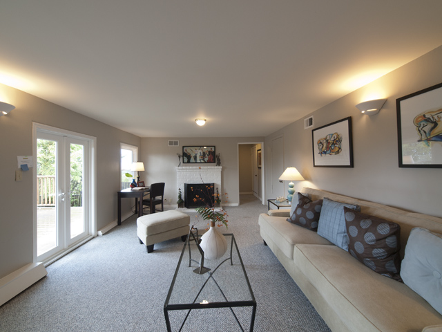 Family Room (A) picture - 4023 Bayview Ave, San Mateo 94403