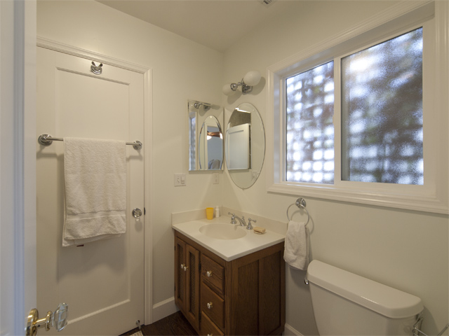 Bath Room 2 picture - 932 Boyce Ave, Palo Alto 94301