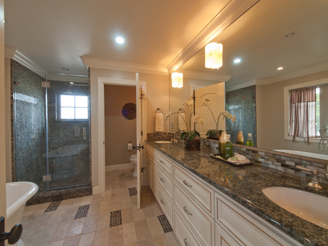 Master Bath (A) picture - 3457 Cowper St, Palo Alto 94306