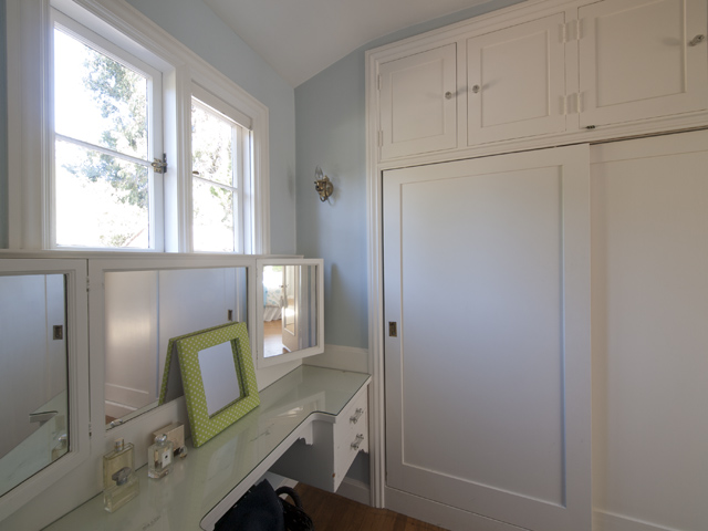 Dressing Area 2  picture - 75 Crescent Dr, Palo Alto 94301