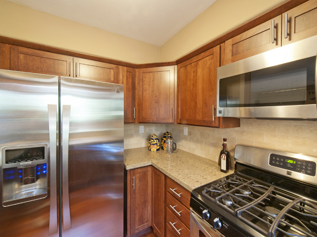 Kitchen (C) picture - 125 Gladys Ave, Mountain View 94043