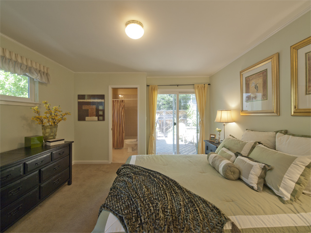 Bedroom 1 picture - 2131 Hanover St, Palo Alto 94306