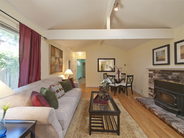 Living Room picture - 2131 Hanover St, Palo Alto 94306
