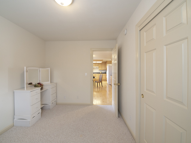 Downstairs Bedroom (F) picture - 10577 Johansen Dr, Cupertino 95014