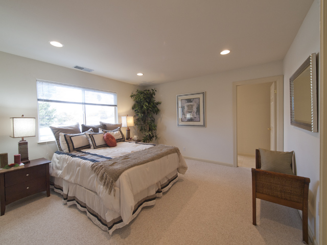 Master Bedroom (C) picture - 10577 Johansen Dr, Cupertino 95014