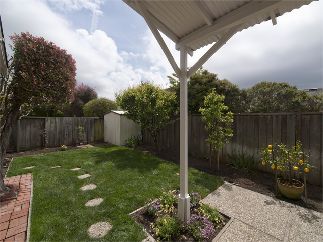 Backyard (B) picture - 300 Mullet Ct, Foster City 94404