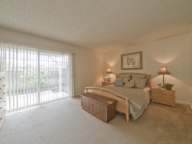 Master Bedroom (A) picture - 300 Mullet Ct, Foster City 94404