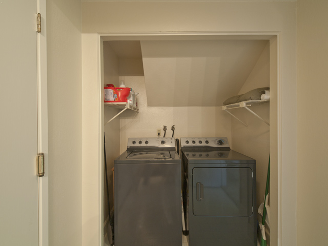 Laundry (A) Picture - 18 Portofino Cir, Redwood Shores 94065 Laundry (A) picture - 18 Portofino Cir, Redwood Shores 94065