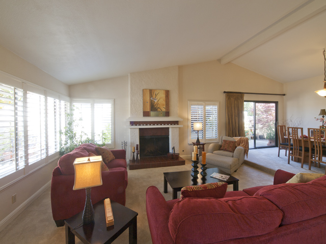 Living Room (D) picture - 18 Portofino Cir, Redwood Shores 94065