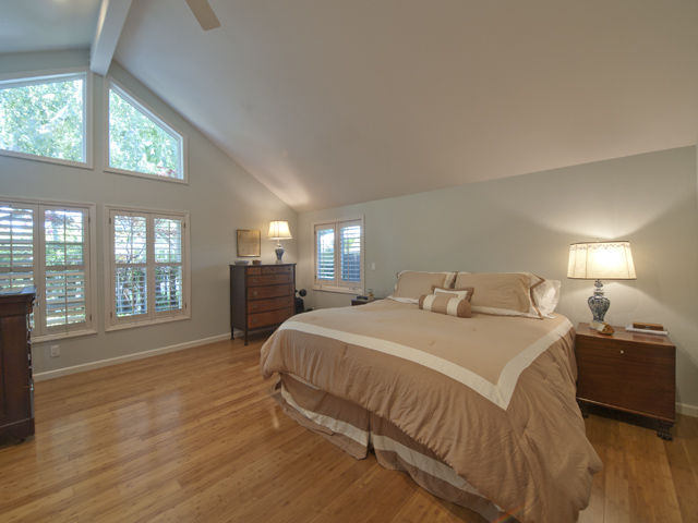Master Bedroom picture - 854 Rorke Way, Palo Alto 94303