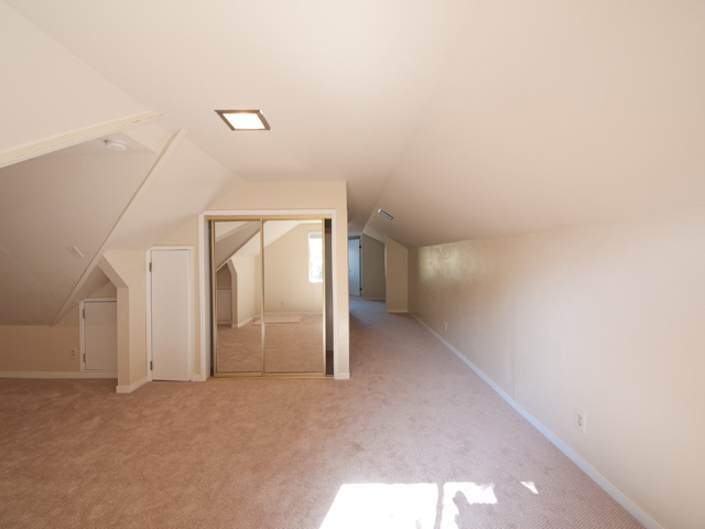 Bedroom 3 picture - 724 San Carlos Ct, Palo Alto 94306
