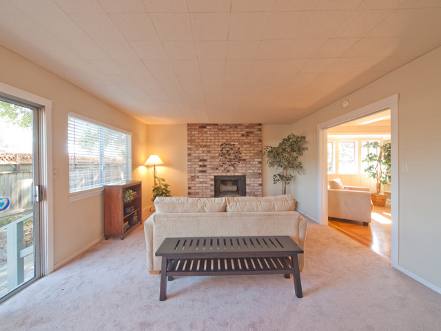 Family Room picture - 724 San Carlos Ct, Palo Alto 94306