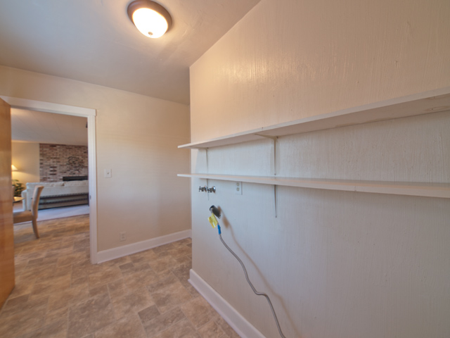Laundry Room  picture - 724 San Carlos Ct, Palo Alto 94306