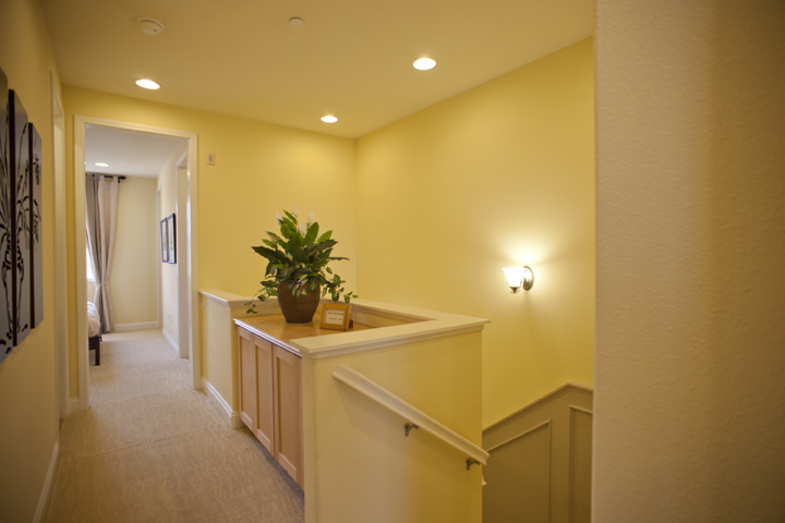Upstairs Hall picture - 410 Tasman Dr, Sunnyvale 94089