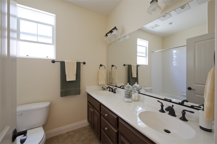 Bathroom 2 (A) Picture - 139 Azalea Dr, Mountain View 94041 Bathroom 2 (A) picture - 139 Azalea Dr, Mountain View 94041