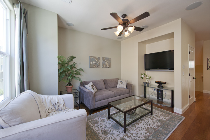 Family Room (A) Picture - 139 Azalea Dr, Mountain View 94041 Family Room (A) picture - 139 Azalea Dr, Mountain View 94041