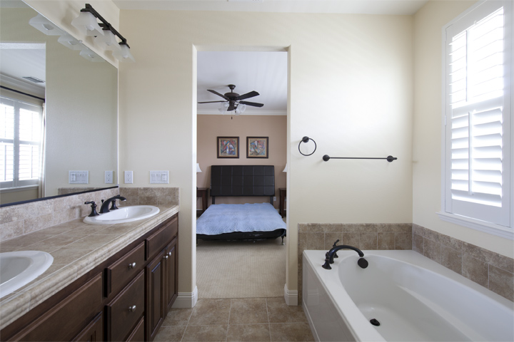 Master Bath (B) Picture - 139 Azalea Dr, Mountain View 94041 Master Bath (B) picture - 139 Azalea Dr, Mountain View 94041
