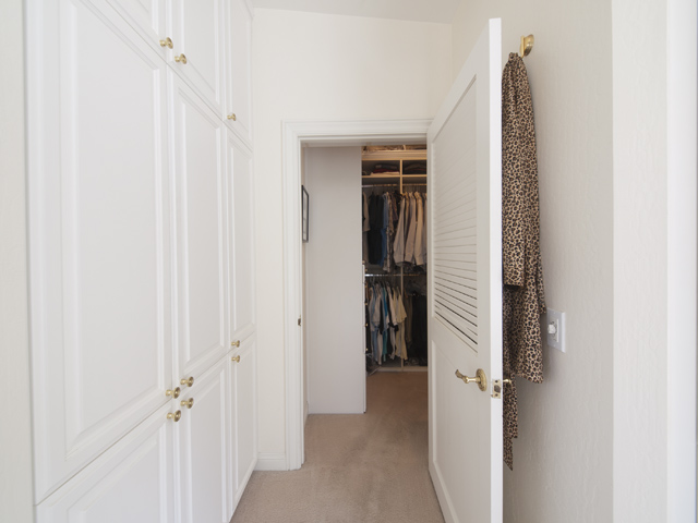 Master Closet (A) picture - 27197 Black Mountain Rd, Los Altos 94022