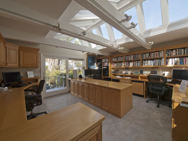 Office (A) picture - 27197 Black Mountain Rd, Los Altos 94022