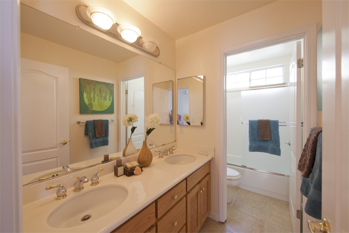 Bathroom 2 (A) Picture - 2995 Casa Nueva Ct, San Jose 95124 Bathroom 2 (A) picture - 2995 Casa Nueva Ct, San Jose 95124