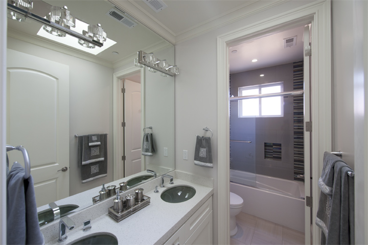 Bath 2 (A) picture - 886 Chimalus Dr, Palo Alto 94306