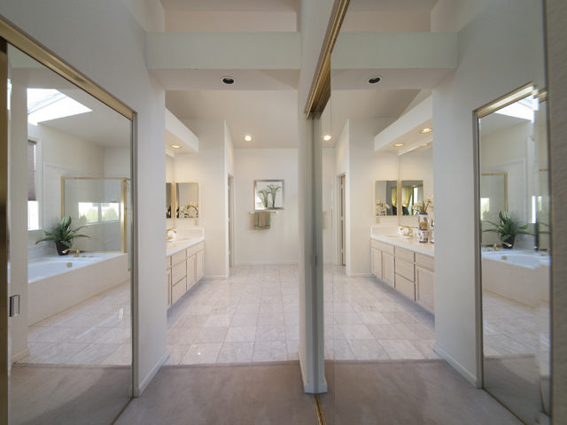 Master Bath (A) Picture - 810 Corriente Point Dr, Redwood Shores 94065 Master Bath (A) picture - 810 Corriente Point Dr, Redwood Shores 94065
