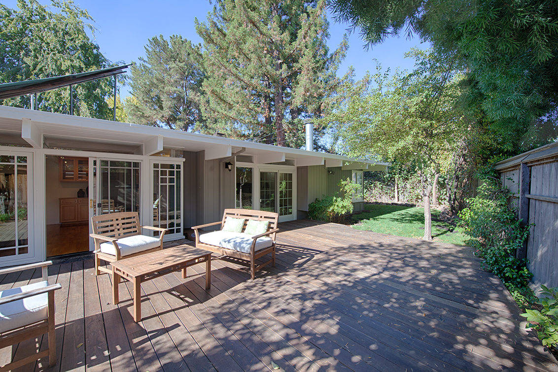Backyard (B) picture - 749 De Soto Dr, Palo Alto 94303