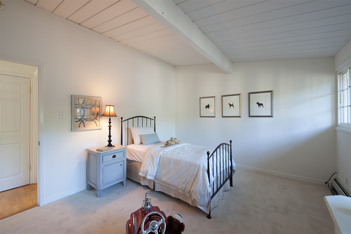 Bedroom 4 (B) picture - 749 De Soto Dr, Palo Alto 94303
