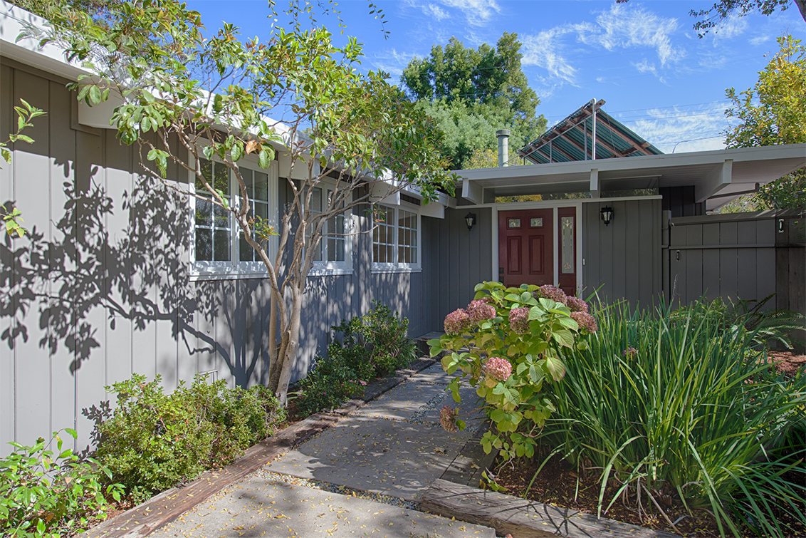 Entrance (A) picture - 749 De Soto Dr, Palo Alto 94303