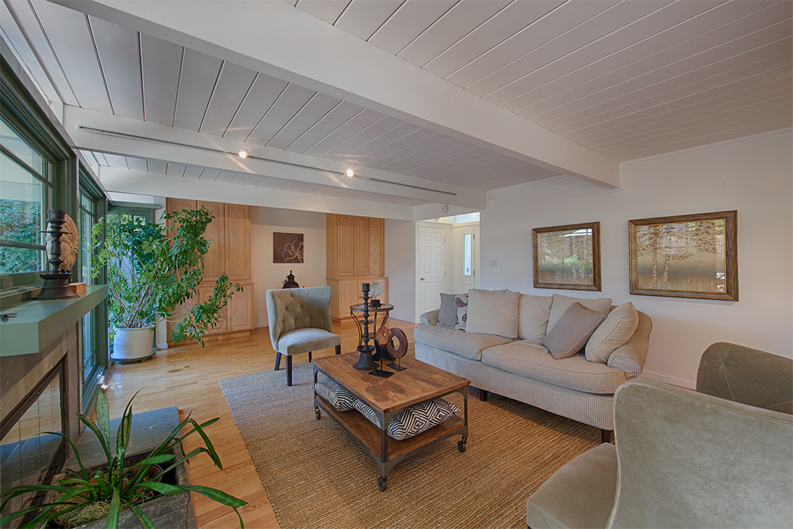 Living Room (C) picture - 749 De Soto Dr, Palo Alto 94303