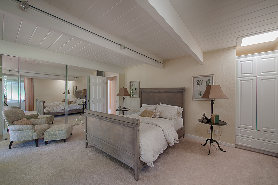 Master Bedroom (B) picture - 749 De Soto Dr, Palo Alto 94303