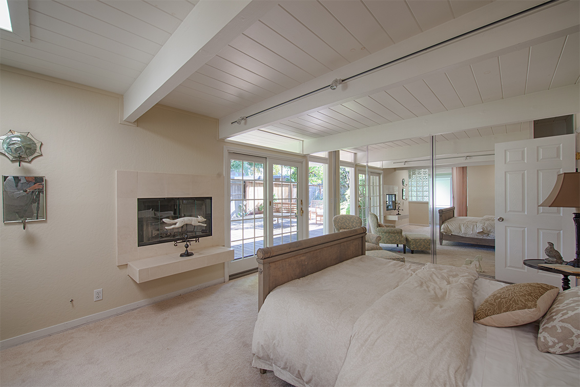 Master Bedroom (C) picture - 749 De Soto Dr, Palo Alto 94303