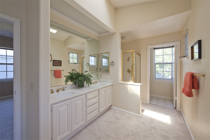 Master Bath (A) picture - 10 Dockside Cir, Redwood Shores 94065