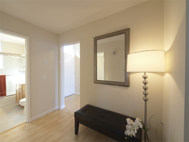 Hall picture - 976 Elsinore Dr, Palo Alto 94303