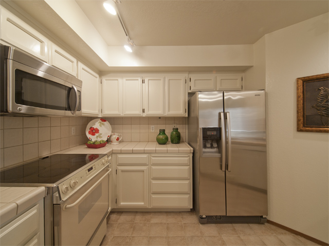 Kitchen picture - 365 Forest Ave, Unit 4c, Palo Alto 94301